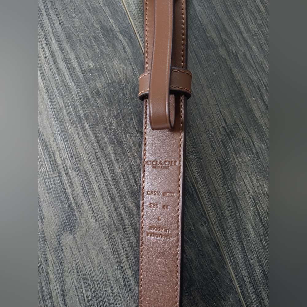 Coach-Elegant Gold and Tan Women's Belt - Picture 6 of 11